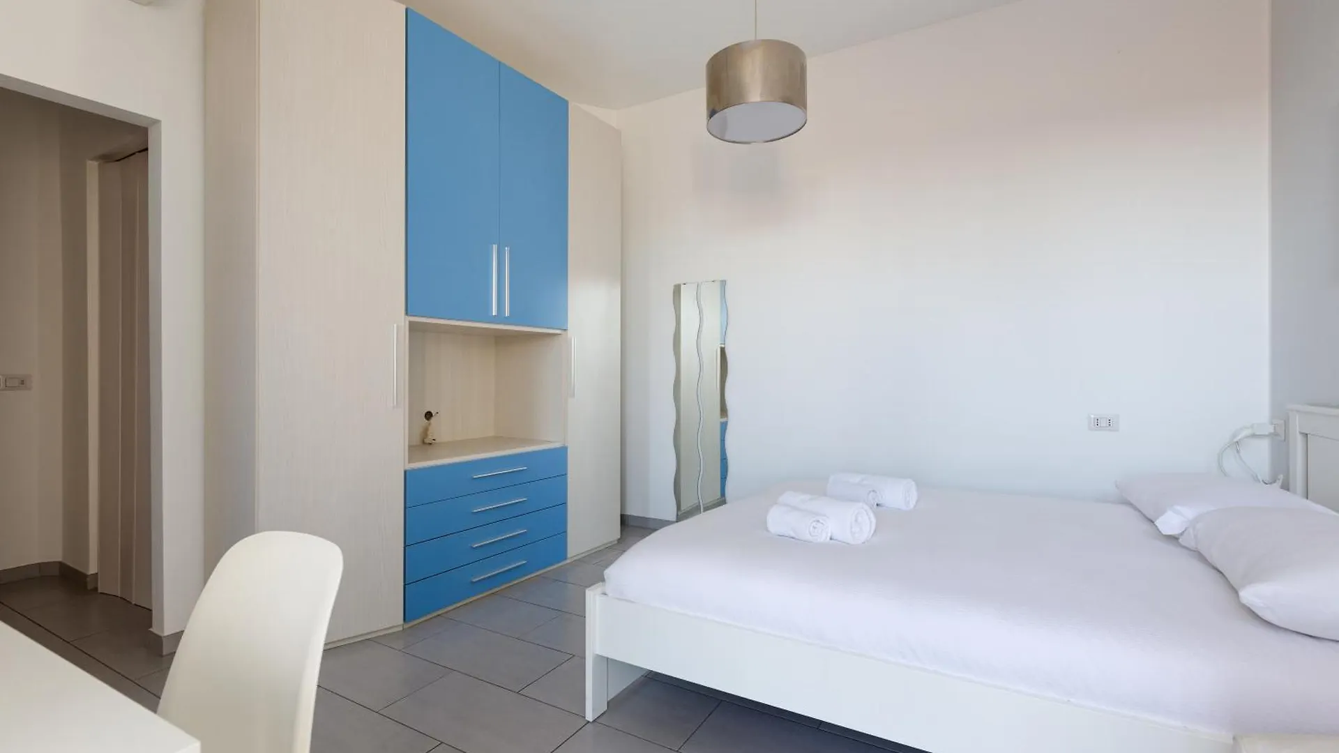 Apartamento Bande Nere Mm1 - Modern Studio With Balcony! Milão