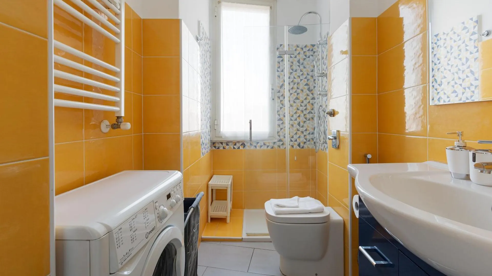 Bande Nere Mm1 - Modern Studio With Balcony! Milão